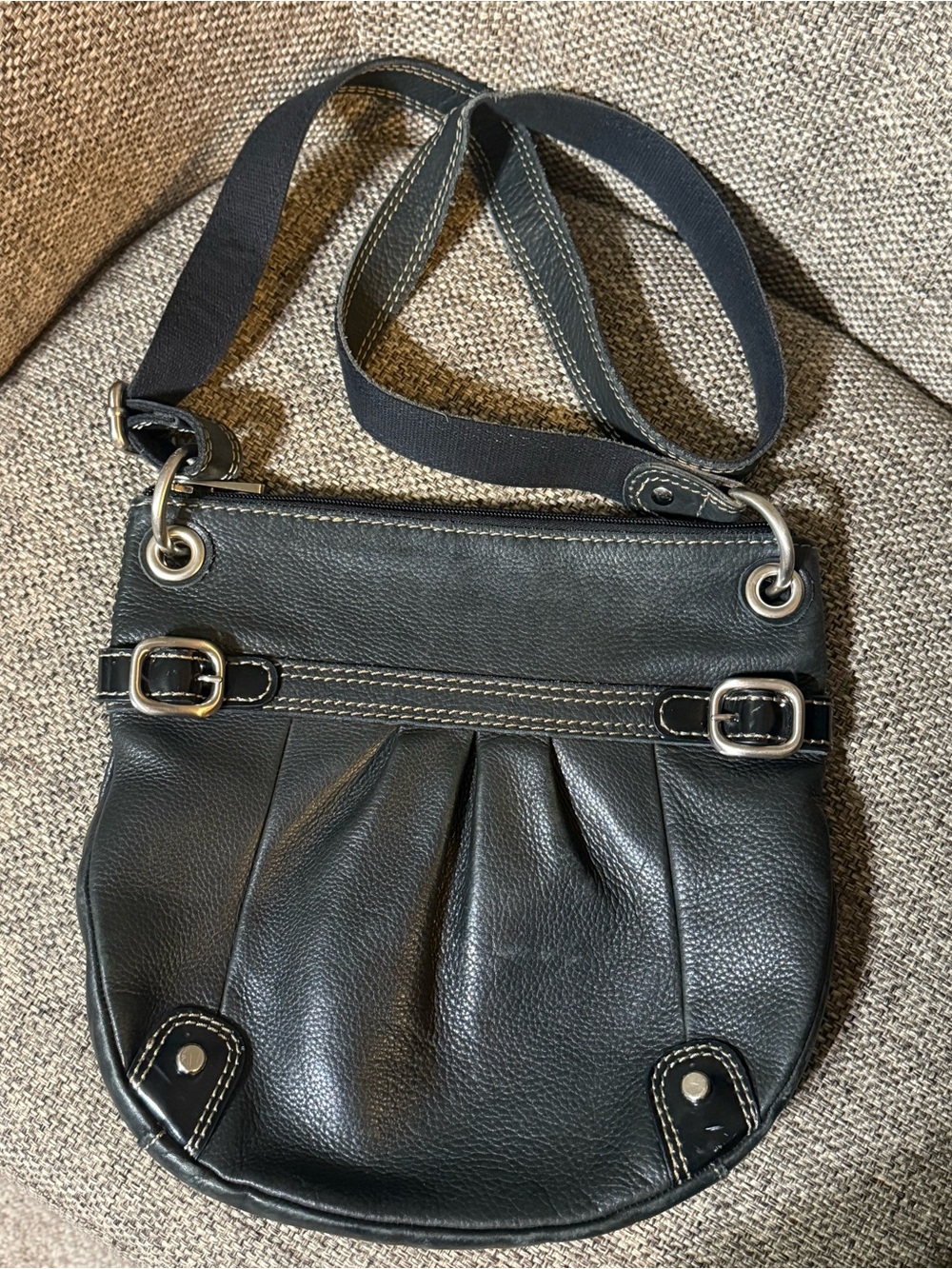 Vintage Fossil Black Leather Pleated Crossbody with Silver Hardware